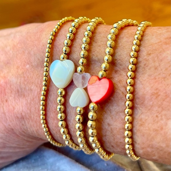 Heart💘
Handmade sterling silver stretch heart bracelet - Picture 4 of 8